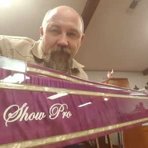 Meet your Posher, Wayne